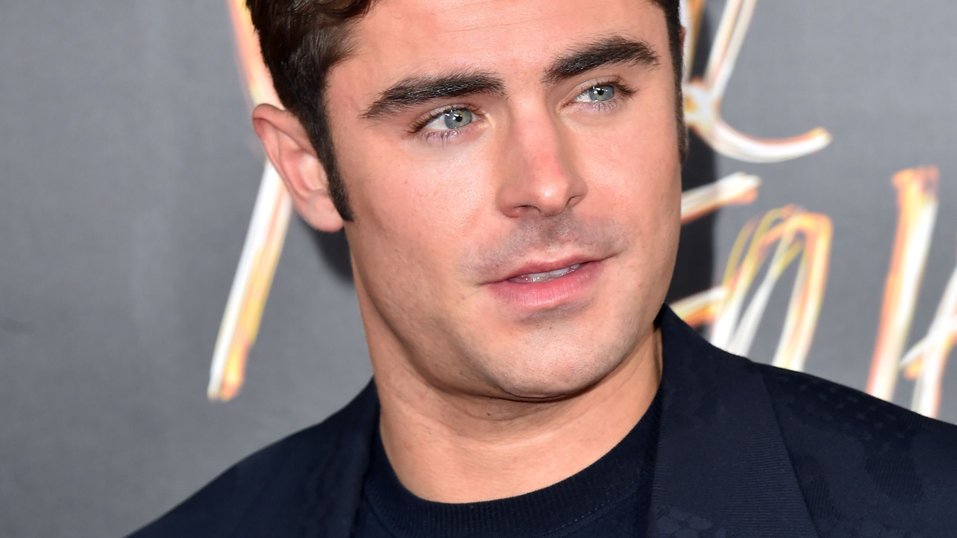 Halbnacktes Workout So bekommt Zac Efron sein Sixpack