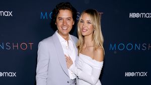 Bei Screening: Cole Sprouse turtelt mit seiner Freundin Ari