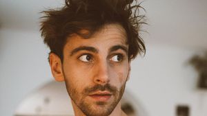 Jan Böhmermann produziert ethisch korrekten "Hochglanzporno ...