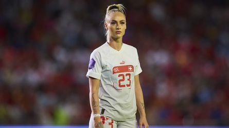 Alisha Lehmann begeistert mit Dessous-Fotos für Kampagne