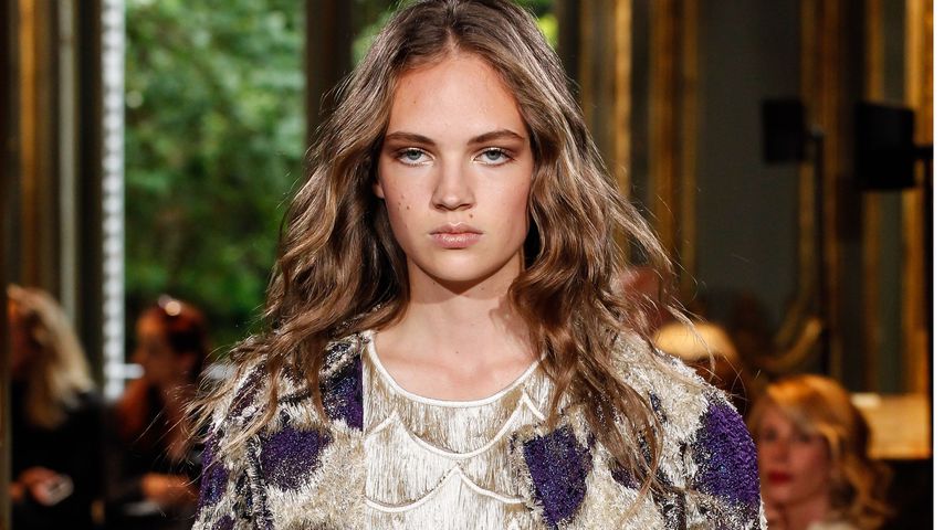 Adrienne Jüliger bei der Alberta Ferretti Modenschau in Paris
