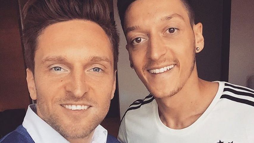 Friseur Alexander von Trentini und Fußball-Star Mesut Özil