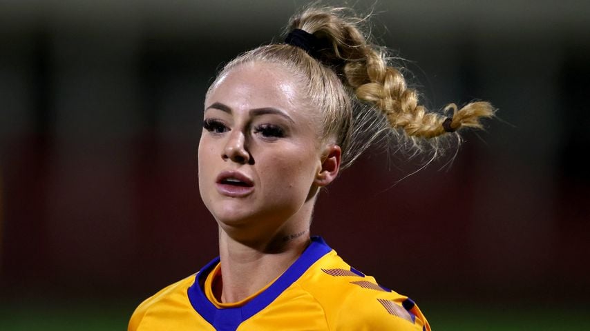 Alisha Lehmann, Profifußballerin