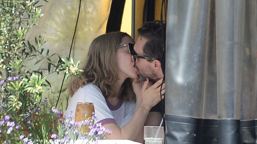 Amanda Seyfried und Thomas Sakoski knutschen in Los Angeles