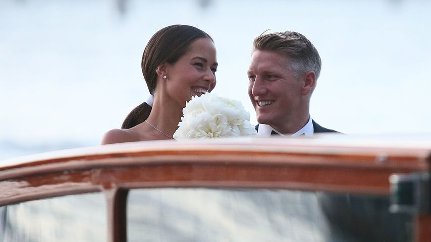 Ana und Bastian Schweinsteiger auf dem Weg zu ihrer Hochzeitsparty