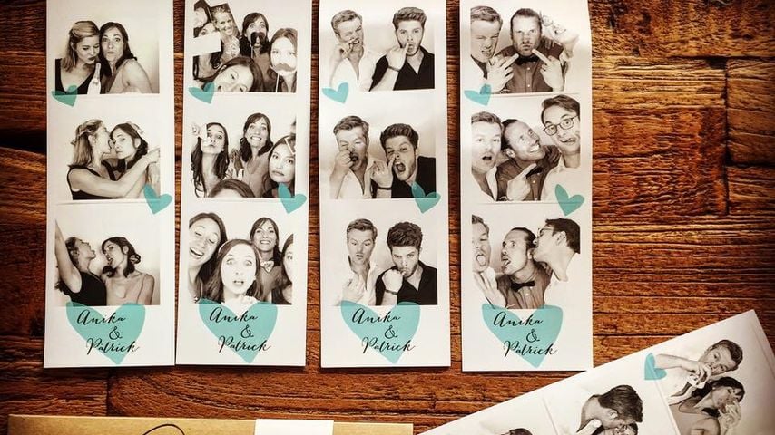 André Dietz und seine Freunde und Frau auf Fotos von einer Hochzeit