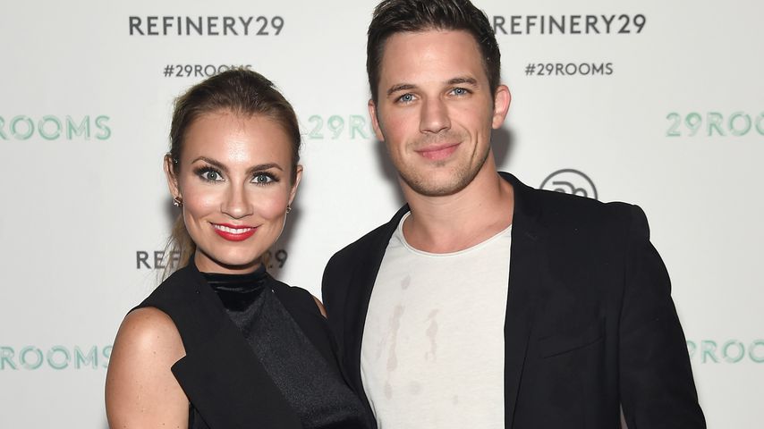 Angela und Matt Lanter auf einer Party von Refinery29
