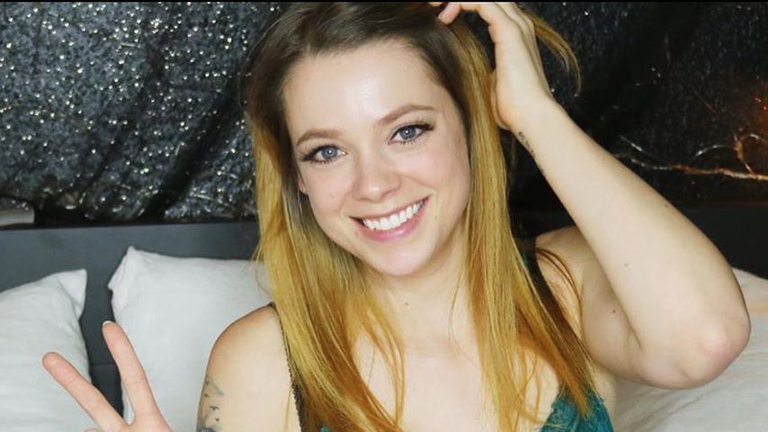 Lachflash XXL: Anne Wünsche schaut ihre 1. YouTube-Videos