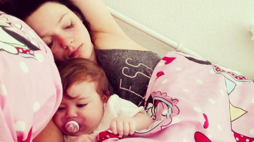 Anne Wünsche mit ihrer Tochter Juna