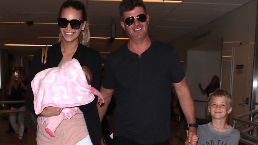 Mit beiden Kids: Robin Thicke strahlt im süßen Papa-Glück!