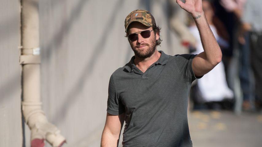 Armie Hammer auf dem Weg ins TV-Studio von Jimmy Kimmel