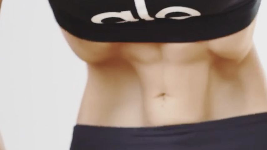 Krasser Instagram-Fitness-Trend: DAS ist Alien-Yoga – ihhh!