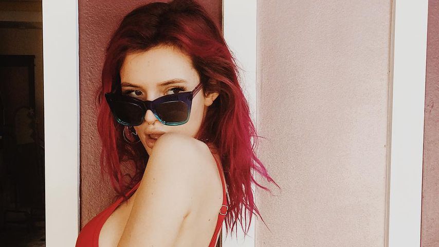 Bella Thorne im Bikini