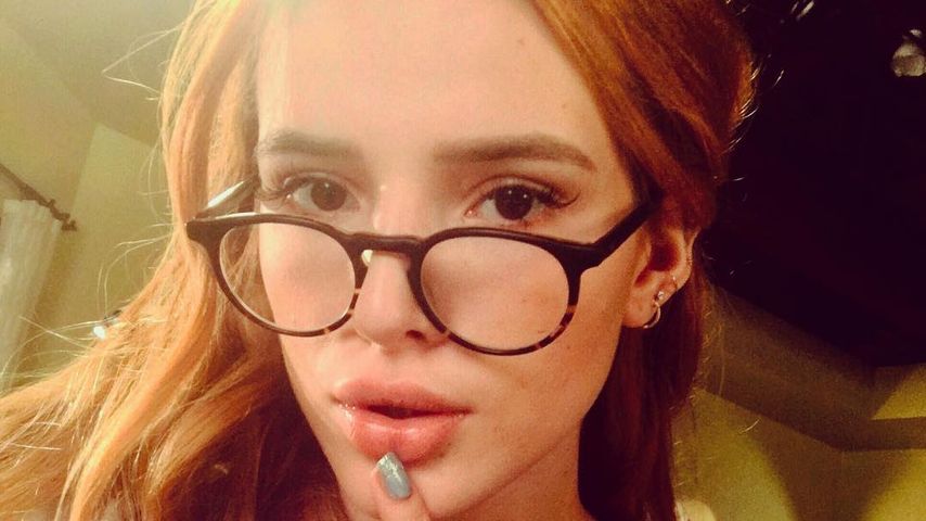 Bella Thorne posiert sexy