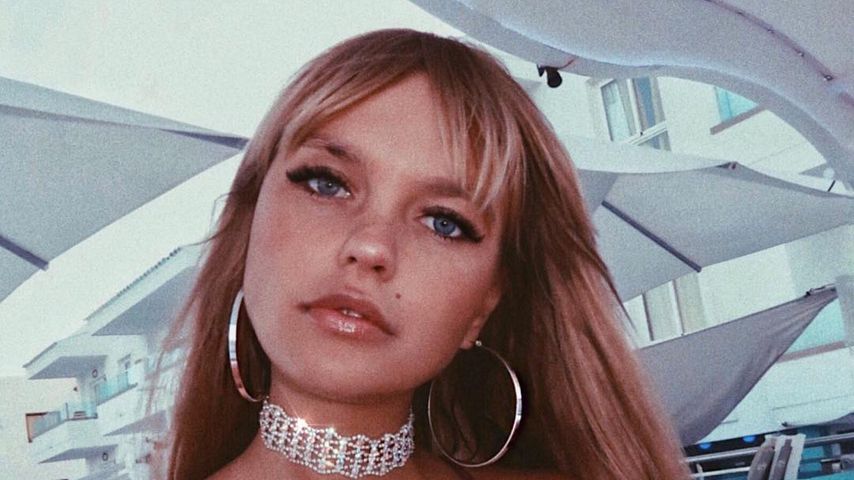 Bonnie Strange, Model