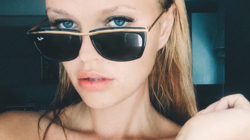 Bonnie Strange im Urlaub auf Kreta
