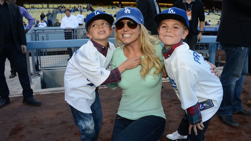 Britney Spears mit ihren Söhnen in Los Angeles 2013