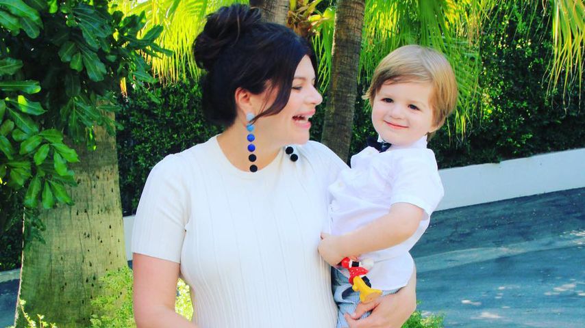 Schauspielerin Casey Wilson und Sohn Max