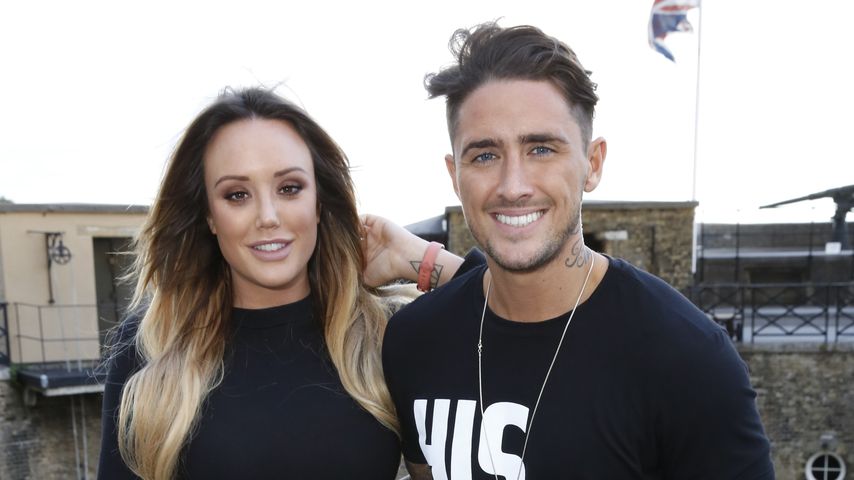 Charlotte Crosby und Stephen Bear bei Dreharbeiten zu "Ghost Hunt Live"