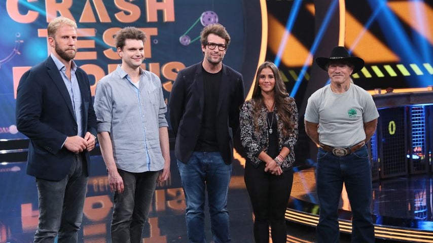 Christopher Posch, Lutz van der Horst, Moderator Daniel Hartwich, Sarah Lombardi und Konny Reimann