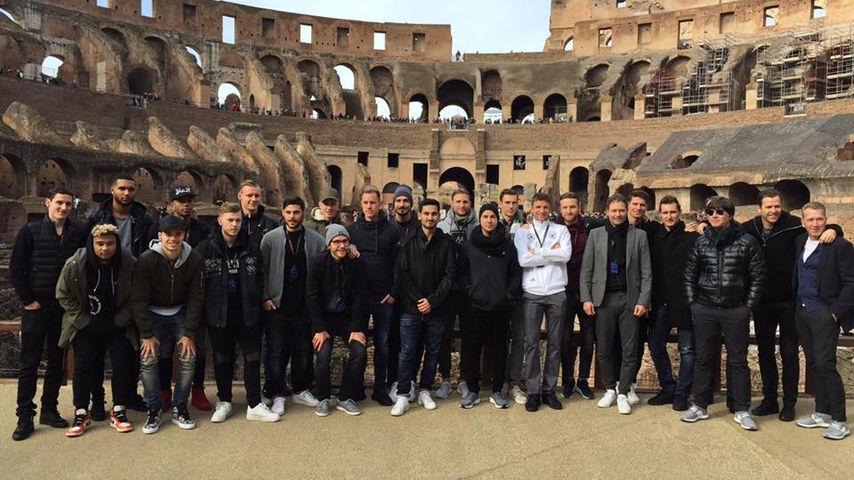Das DFB-Team im Kolosseum in Rom