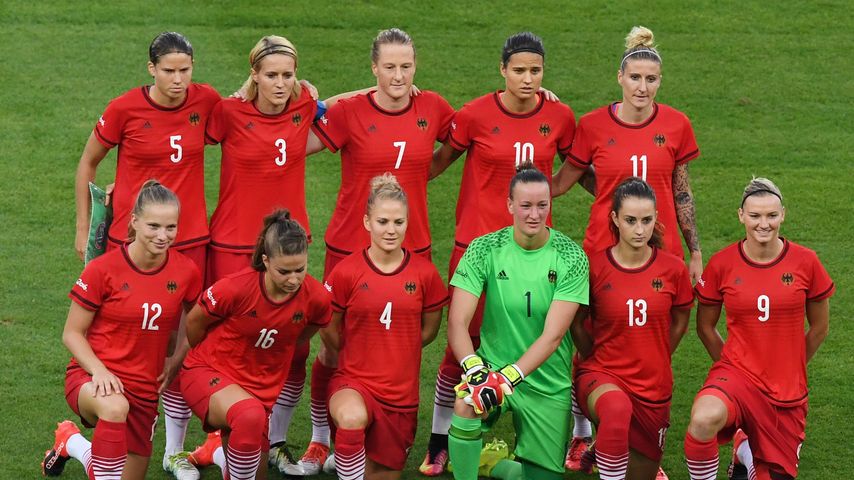 Das Team der deutschen Fußballerinnen beim Gruppenfoto vor dem Olympia-Finalspiel in Rio