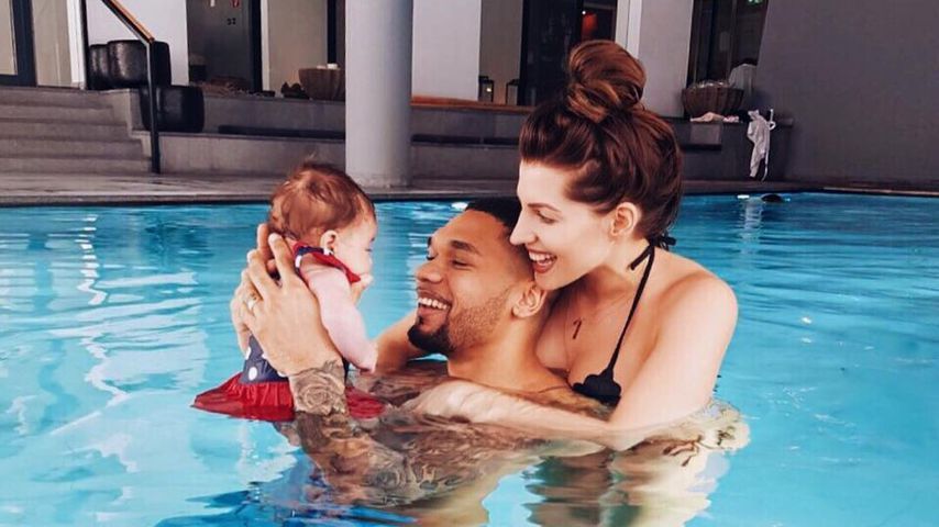 Wassernixe Mia Rose Harrison: 1. Badespaß mit Domi & Sarah!