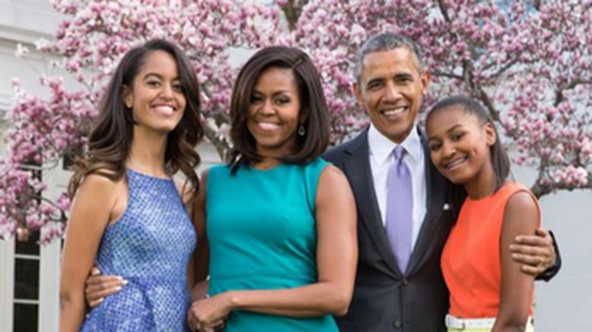 Malia, Michelle, Barack und Sasha Obama vor dem Weißen Haus