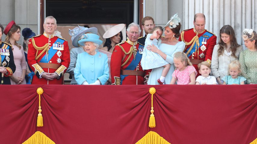 George & Charlotte: Bald Knicks-Pflicht vor der Queen!