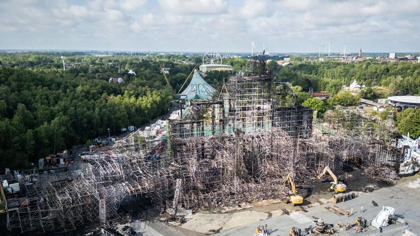 Die Tomorrowland-Hauptbühne nach dem Brand, Juli 2025