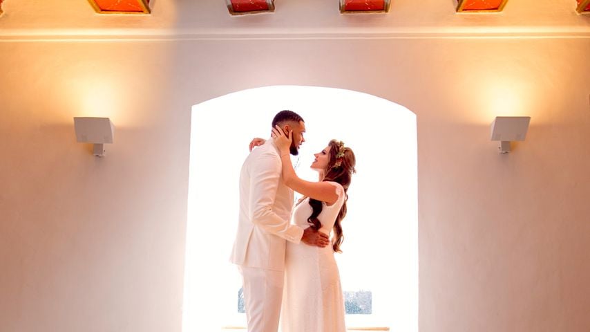 Dominic und Sarah Harrison an ihrem Hochzeitstag