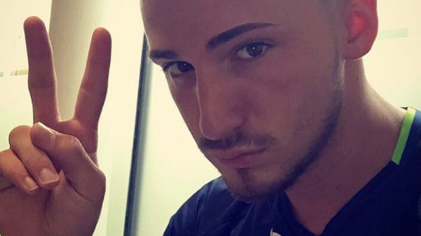 Donis Avdijaj im Schalke-Trikot
