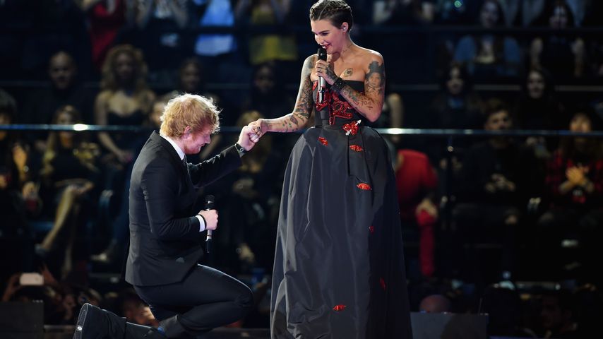 Ed Sheeran und Ruby Rose bei den MTV EMAs 2015