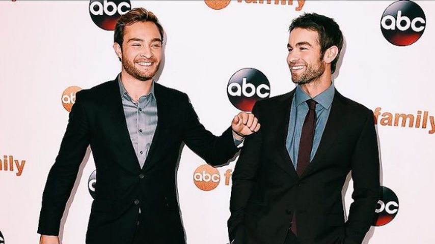 Ed Westwick und Chace Crawford auf dem roten Teppich 2015