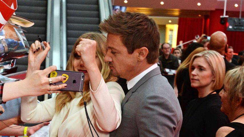 Elizabeth Olsen und Jeremy Renner