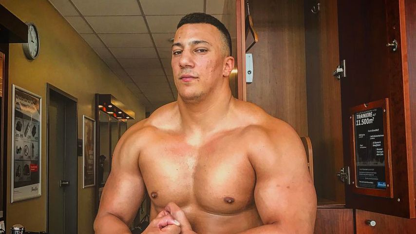Anfrage für Adam sucht Eva: Farid Bangs Penis ist zu groß! | Promiflash.de Anfrage für Adam sucht Eva: Farid Bangs Penis ist zu groß! | Promiflash.de
