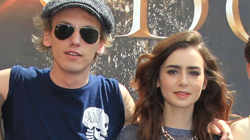 Lily Collins und Jamie Campbell Bower