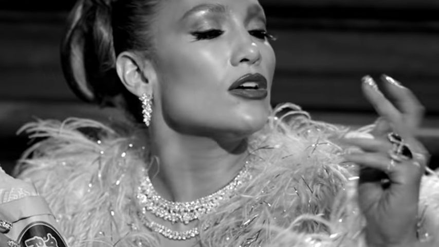 Im "Dinero"-Clip: J.Lo trägt Klunker für 4,5 Mio. Dollar!