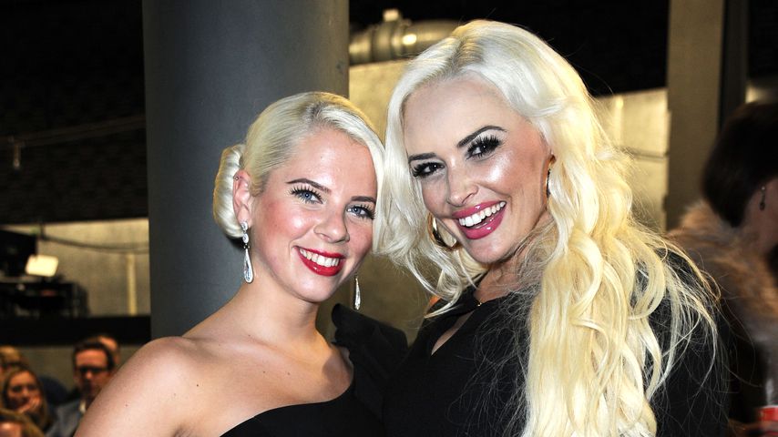 Jenny Frankhauser und Daniela Katzenberger 2015 bei einer Veranstaltung in Köln