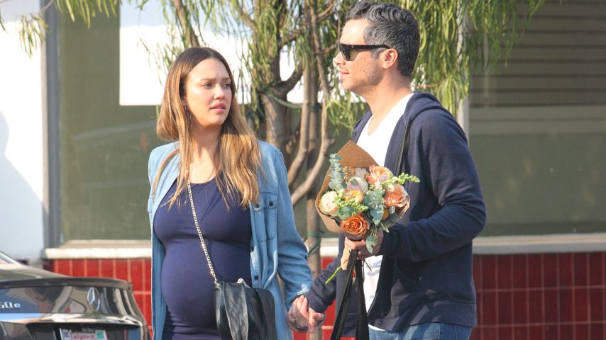 Jessica Alba und Ehemann Cash Warren in West Hollywood