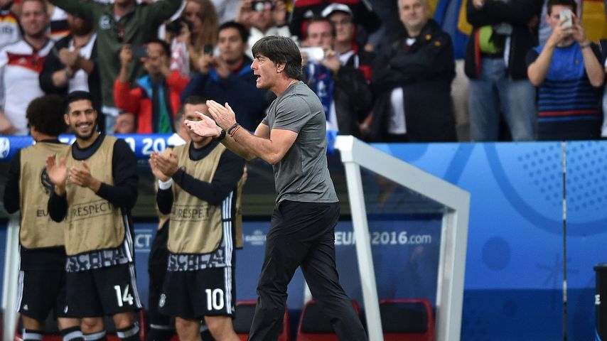 Joachim Löw feuert sein Team an