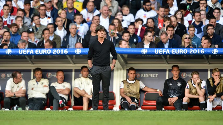 Joachim Löw in Lille beim Achtelfinalspiel der EM 2016: Deutschland - Slowakai