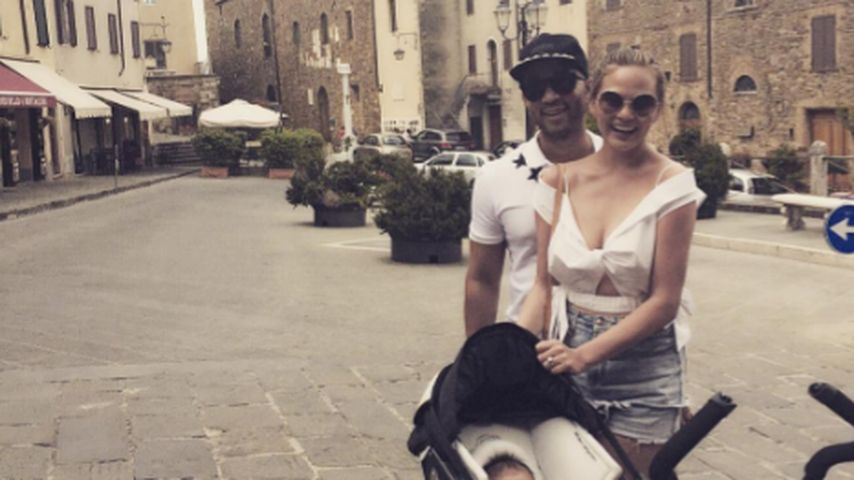 John Legend, Chrissy Teigen und Töchterchen Luna Simone in Italien im Juli 2016
