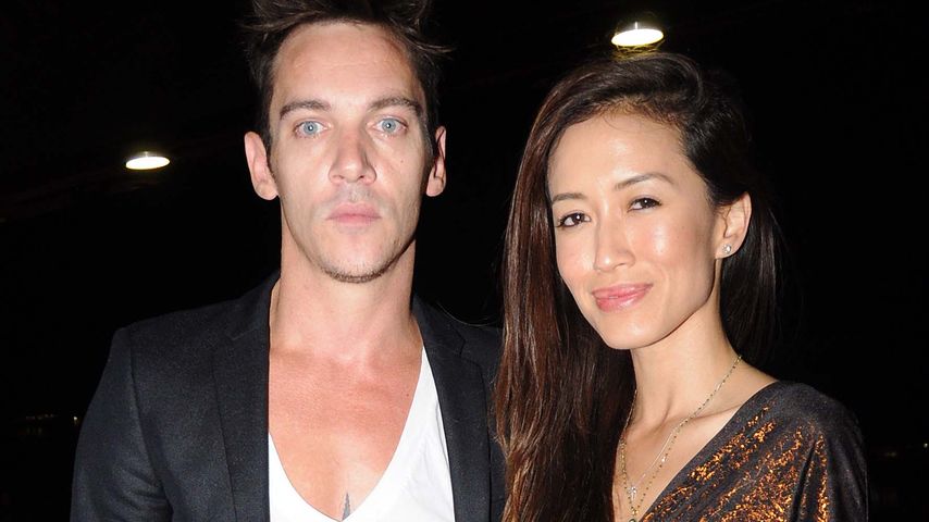 Jonathan Rhys Meyers und Mara Lane