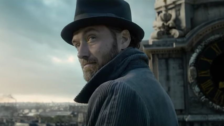 "Fantastic Beasts 2"-Trailer: Jude Law als sexy Dumbledore!