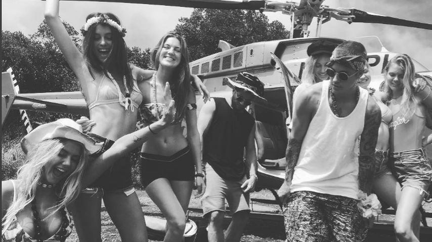 Justin Bieber in Party-Laune