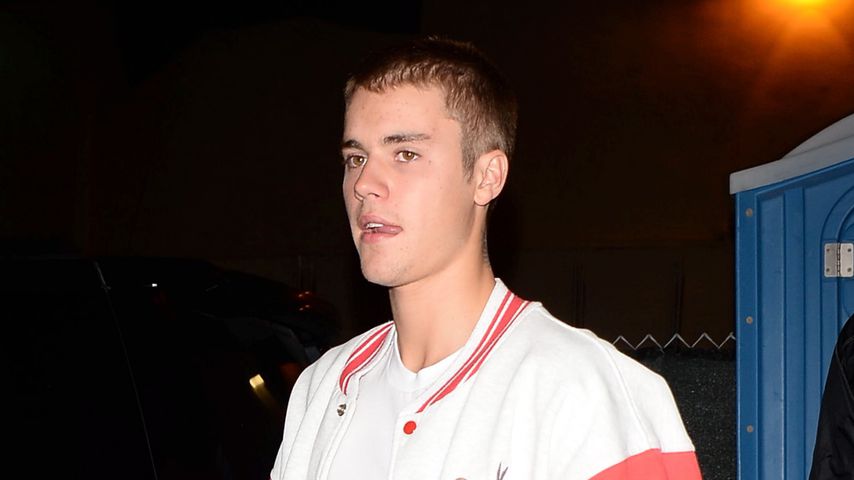 Justin Bieber nachts in Beverly Hills