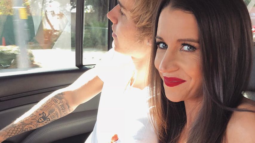 Fußmassage für Mama: Justin Biebers Lachen irritiert