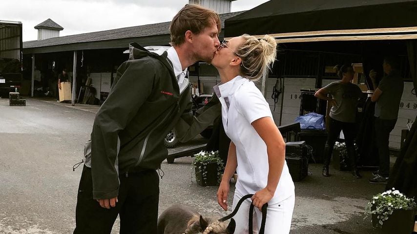 Kaley Cuoco und Karl Cook auf dem Pferdehof