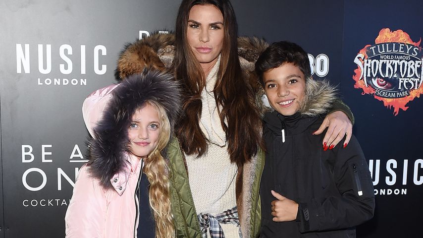 Katie Price mit ihren Kindern Princess (links) und Junior (rechts)